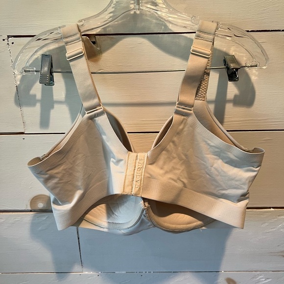 Cacique Women's Cream Full-Coverage Bra, lightly lined, size 42F, GUC - Picture 2 of 6